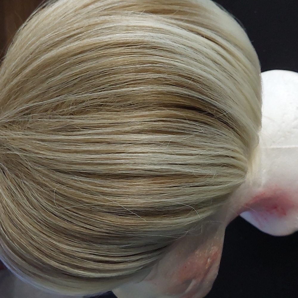 Short wig - Picture 3 of 7
